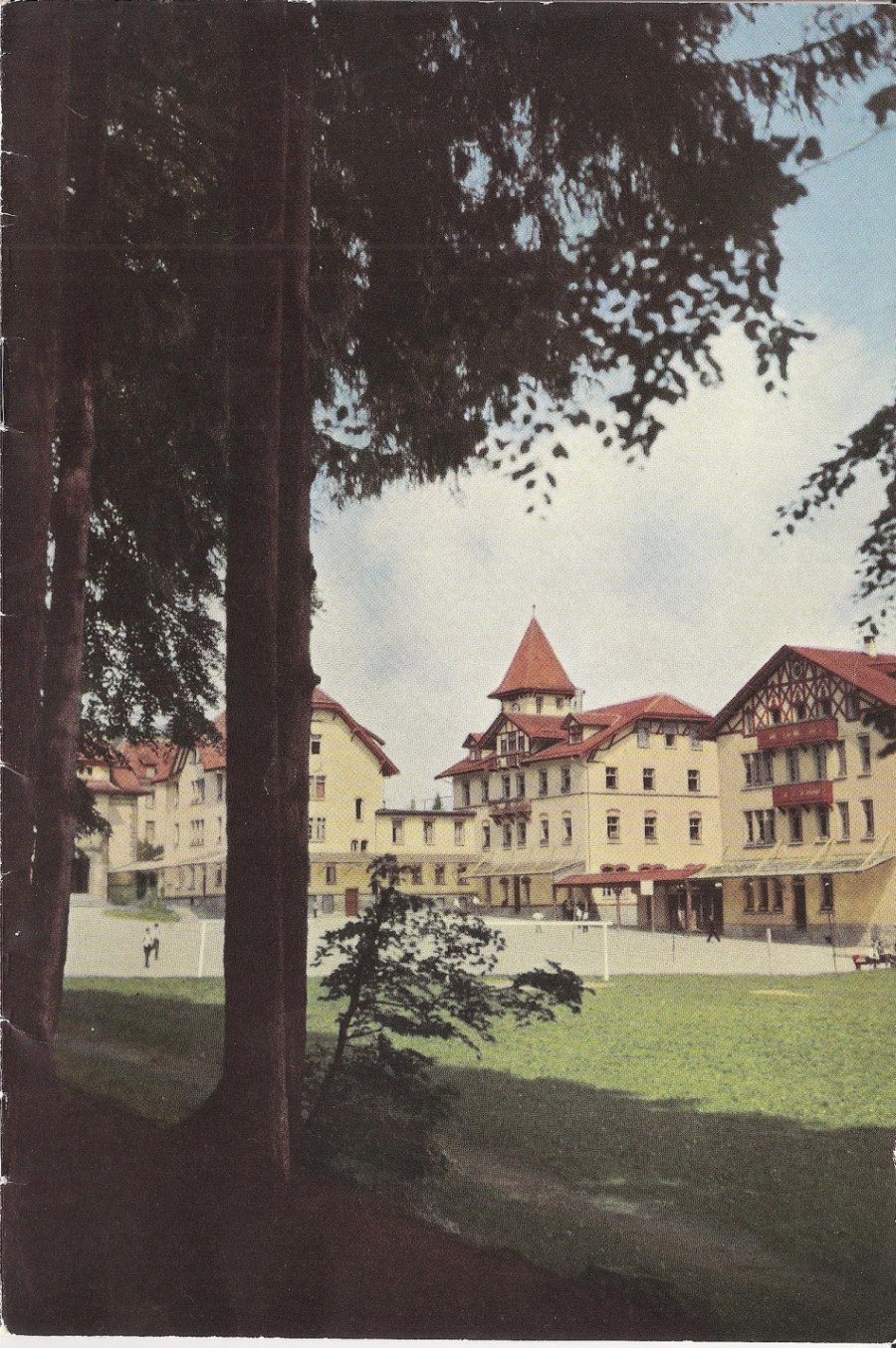 Image: Page 11 of Villa Saint Jean November 1962 NEWSLETTER