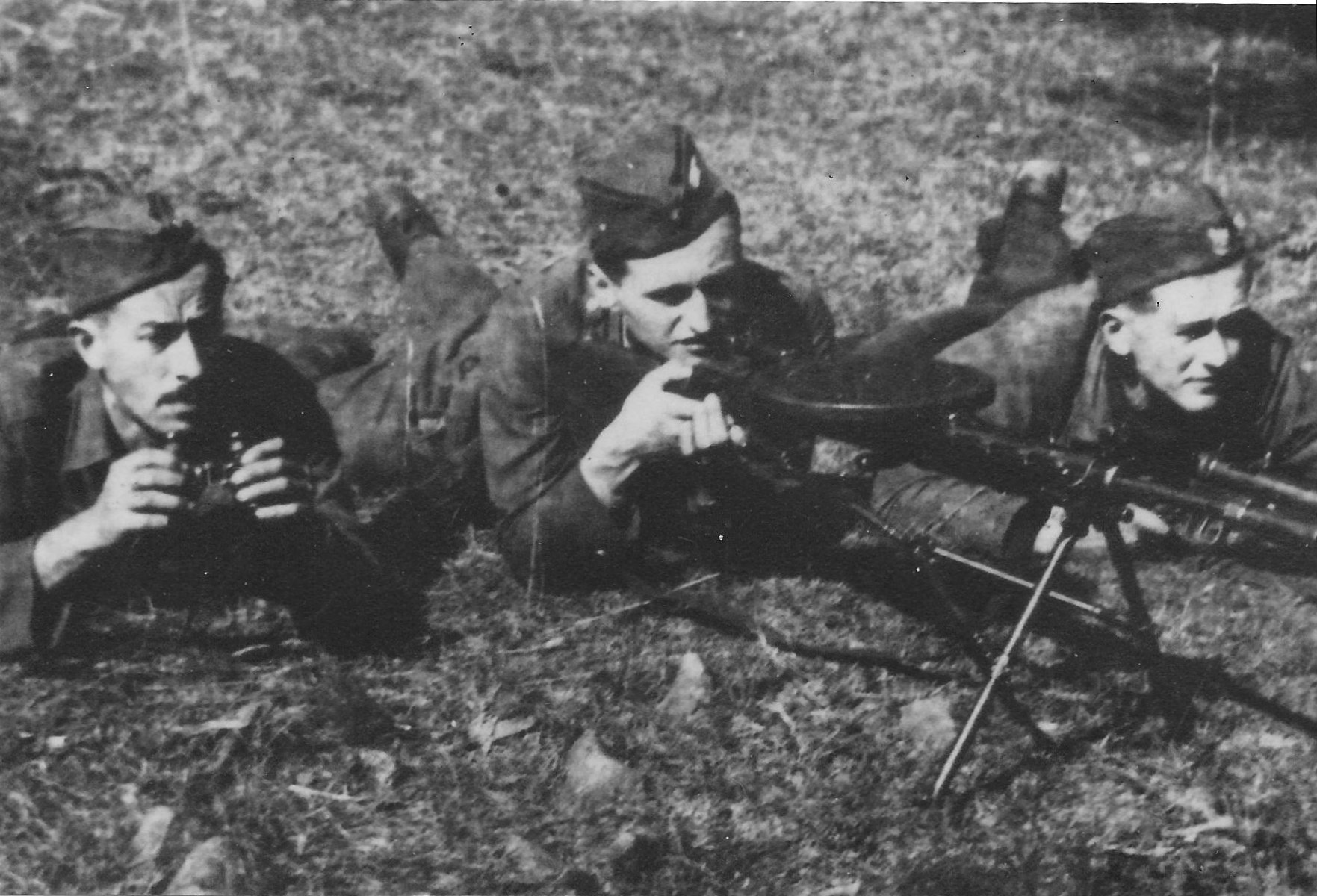 Photo:   Adam Hubiszta ps Łoś, Józef Węglarz  ps Mały  and NN in 1944  