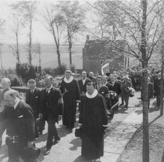 Photo 5 of Funeral of RAF Airman A.H. Hall