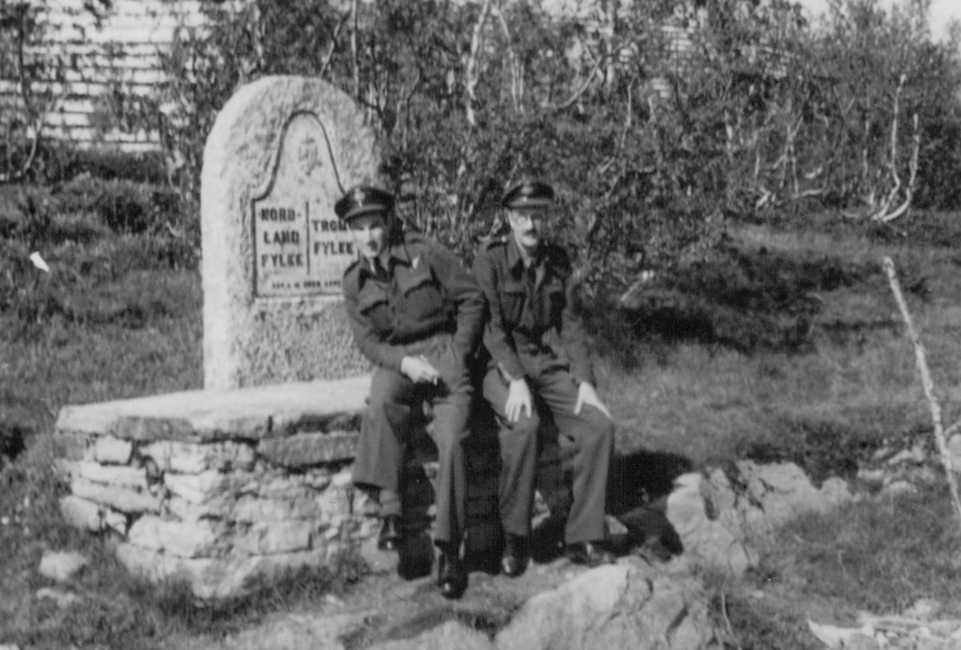 PHOTO Hubert Brooks and Chick Rideal at Allied Airmen Grave Site