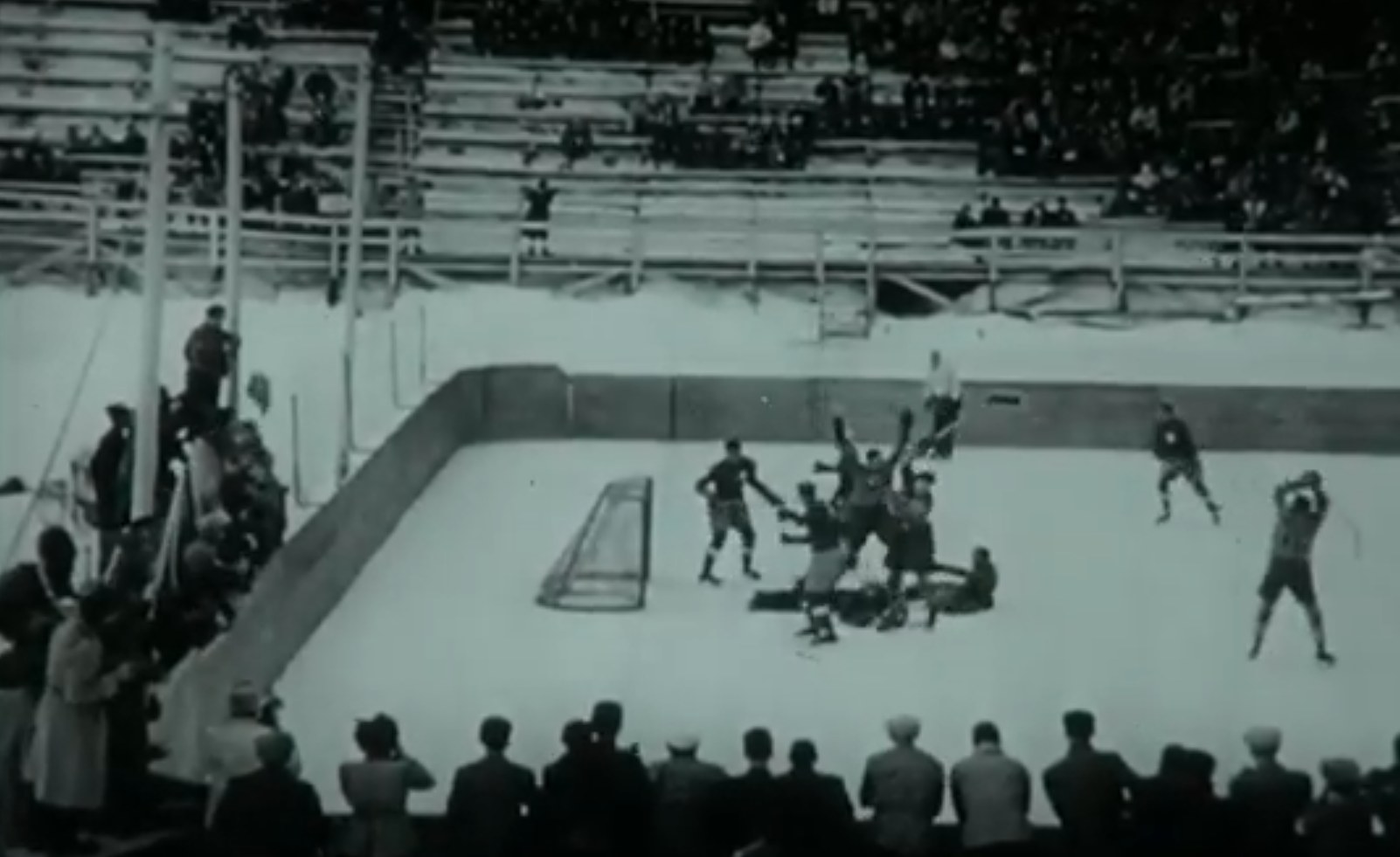 Video:Final Hockey Match Canada vs. Switzerland  YOuTube