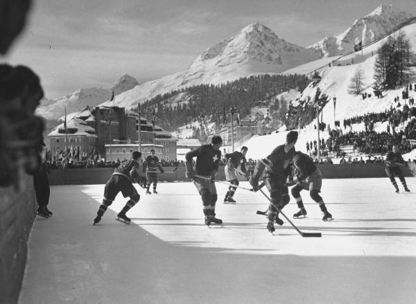 Photo:Switzerland vs USA in Ice Hockey Day 1 of 1948 Winter Olympics 2