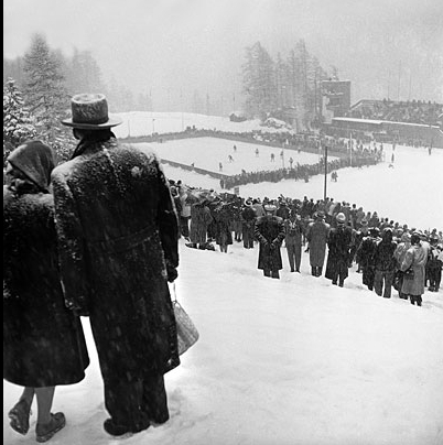 Photo:Fans Watch Canada vs Britain Ice Hockey Game from Hill 1948 Winter Olympics